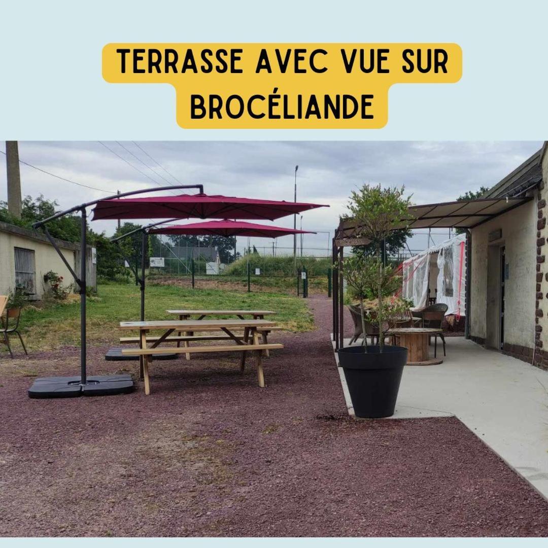 Camping Le Val Aux Fees - Broceliande Concoret Extérieur photo