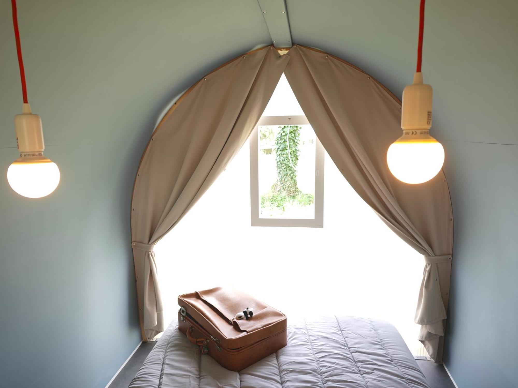 Camping Le Val Aux Fees - Broceliande Concoret Extérieur photo