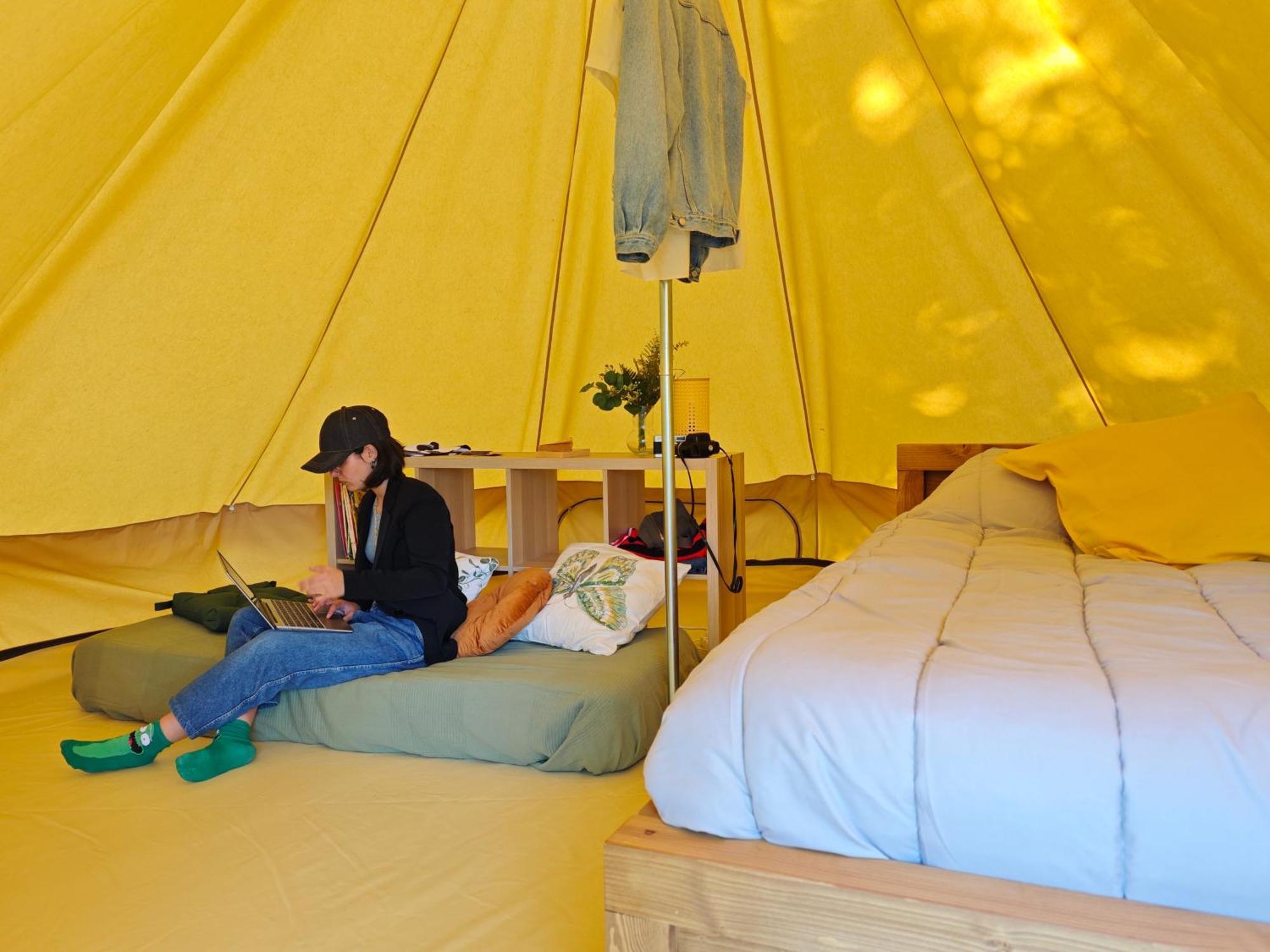 Camping Le Val Aux Fees - Broceliande Concoret Chambre photo