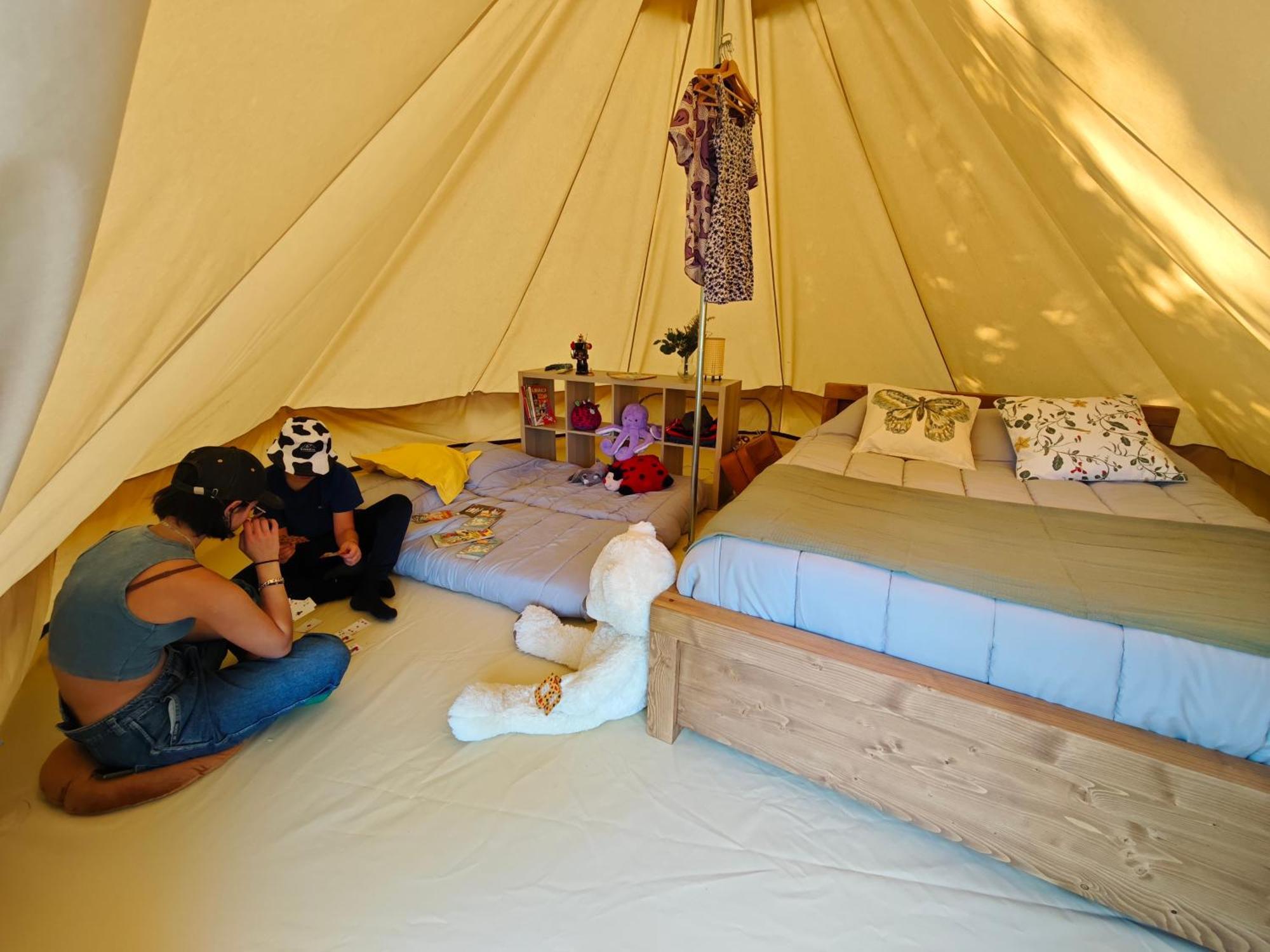 Camping Le Val Aux Fees - Broceliande Concoret Chambre photo